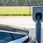 Ceļš uz ieņēmumiem: Dienviddakotas plāns paaugstināt maksu par elektriskajiem transportlīdzekļiem – un kāpēc tas ir svarīgi